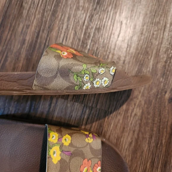 Coach Uli Slides Monogram Floral - Picture 8 of 9